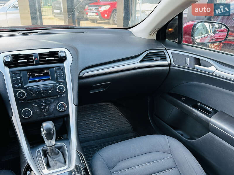 Седан Ford Fusion 2014 в Харкові