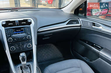 Седан Ford Fusion 2014 в 
