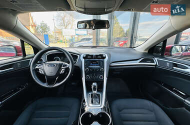 Седан Ford Fusion 2014 в 