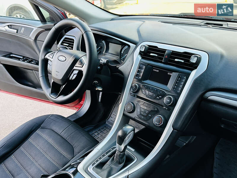 Седан Ford Fusion 2014 в Харкові