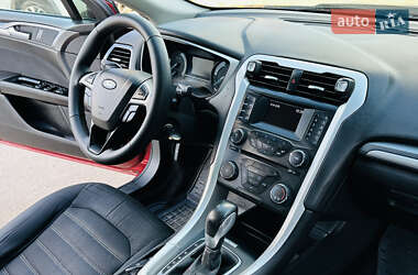 Седан Ford Fusion 2014 в 