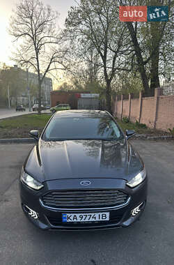 Седан Ford Fusion 2016 в 