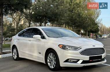 Седан Ford Fusion 2016 в 