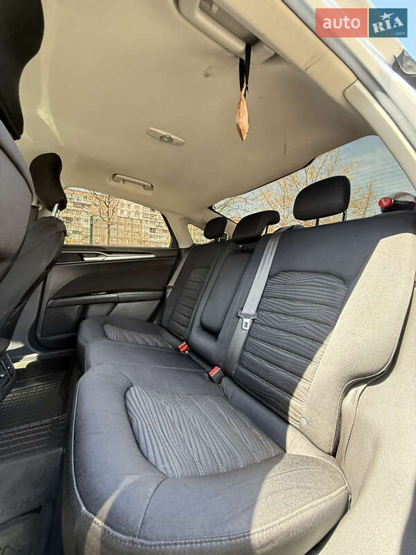 Седан Ford Fusion 2016 в Дніпрі