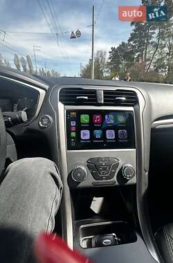 Седан Ford Fusion 2018 в 