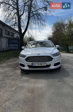 Седан Ford Fusion 2013 в 
