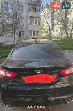 Седан Ford Fusion 2015 в 