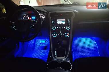 Седан Ford Fusion 2014 в 
