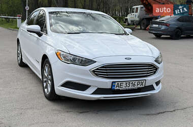 Седан Ford Fusion 2017 в 