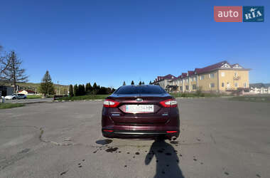 Седан Ford Fusion 2013 в 