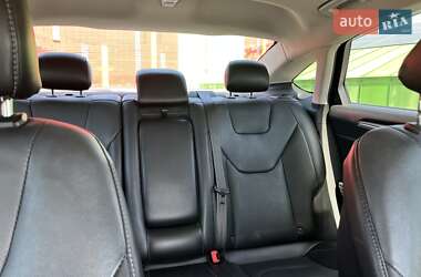 Седан Ford Fusion 2015 в 