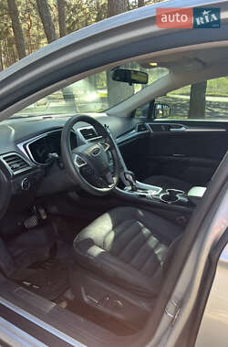 Седан Ford Fusion 2014 в 