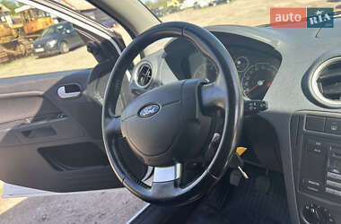 Хетчбек Ford Fusion 2010 в 
