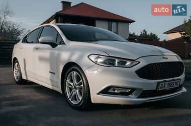 Седан Ford Fusion 2018 в 