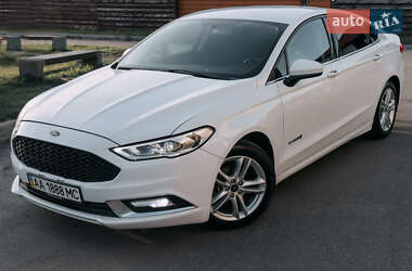 Седан Ford Fusion 2018 в 