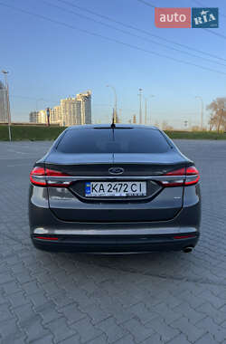Седан Ford Fusion 2016 в 