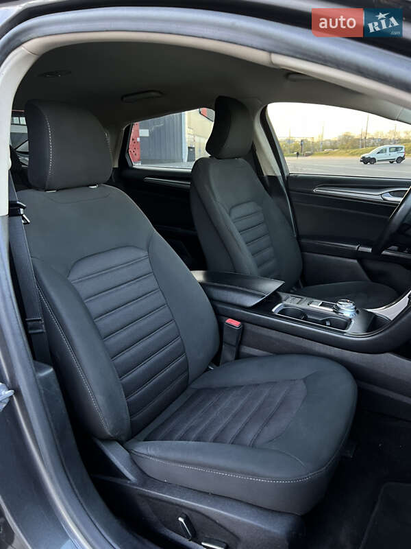 Седан Ford Fusion 2016 в Киеве