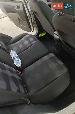 Хэтчбек Ford Fusion 2008 в 