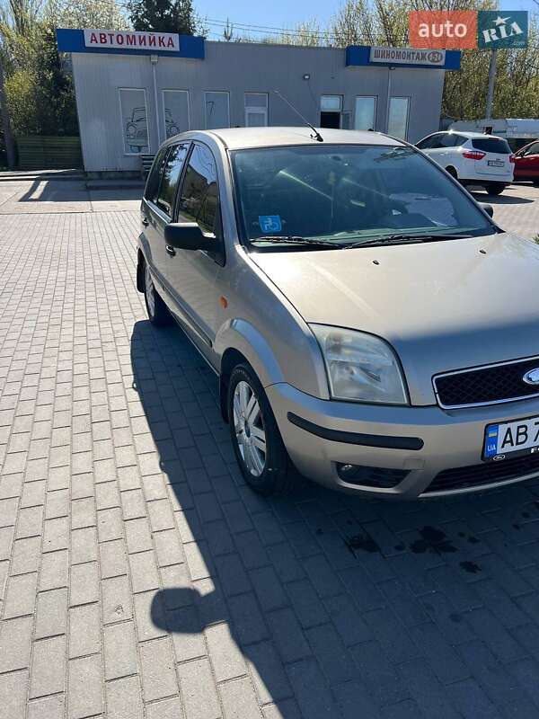Хетчбек Ford Fusion 2003 в Вінниці