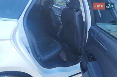 Седан Ford Fusion 2015 в 
