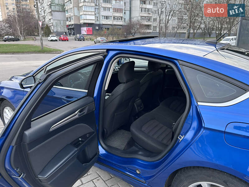 Седан Ford Fusion 2016 в Киеве фото 10 Седан Ford Fusion 2016 в Киеве