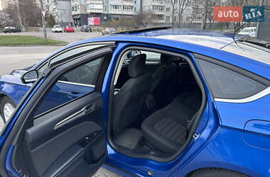 Седан Ford Fusion 2016 в  фото 10 Седан Ford Fusion 2016 в