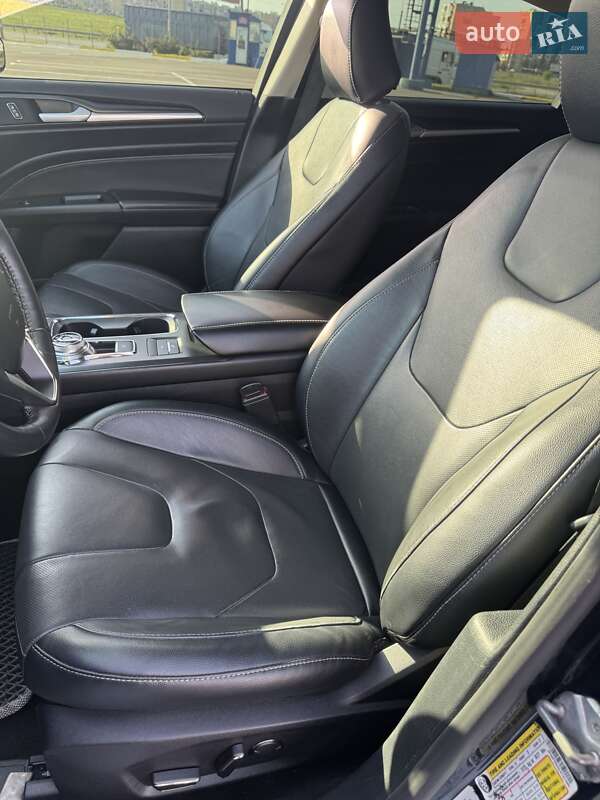 Седан Ford Fusion 2020 в Одессе