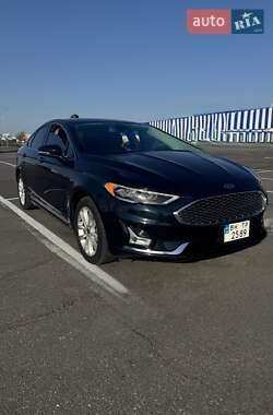 Седан Ford Fusion 2020 в 