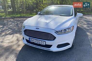 Седан Ford Fusion 2013 в 
