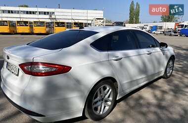Седан Ford Fusion 2013 в 