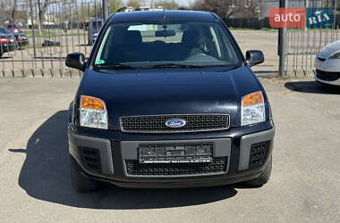 Хэтчбек Ford Fusion 2011 в 