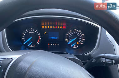 Седан Ford Fusion 2012 в 