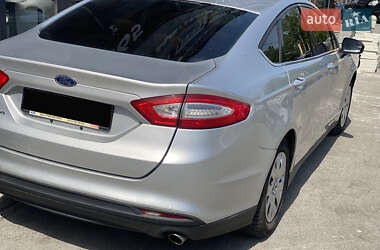 Седан Ford Fusion 2012 в 