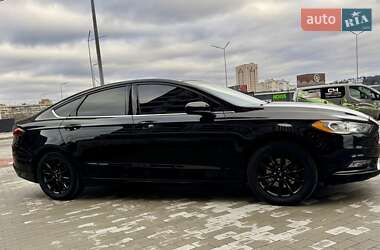 Седан Ford Fusion 2016 в 
