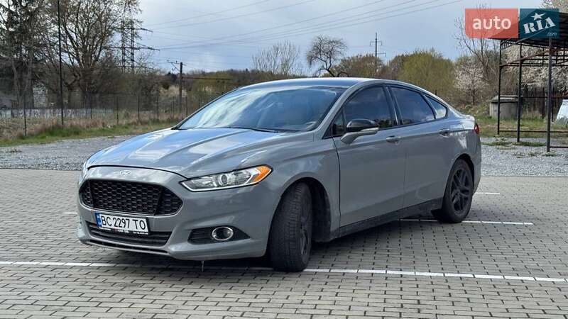 Седан Ford Fusion 2013 в Львове