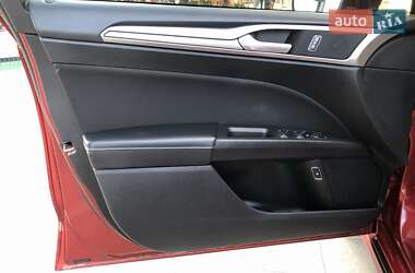 Седан Ford Fusion 2018 в 