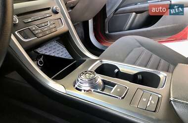 Седан Ford Fusion 2018 в 