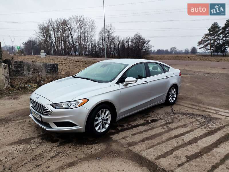 Седан Ford Fusion 2016 в 