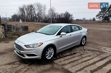 Седан Ford Fusion 2016 в 