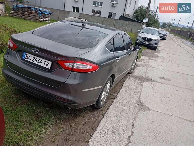 Седан Ford Fusion 2014 в Львове
