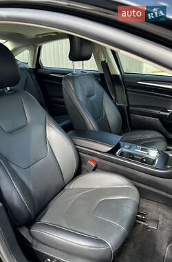 Седан Ford Fusion 2019 в 