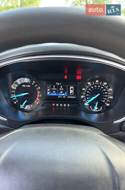 Седан Ford Fusion 2012 в 