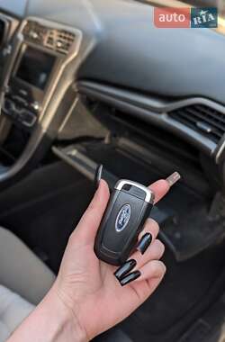 Седан Ford Fusion 2019 в 