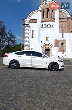 Седан Ford Fusion 2016 в 