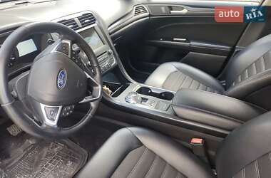 Седан Ford Fusion 2018 в 