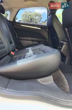Седан Ford Fusion 2014 в 