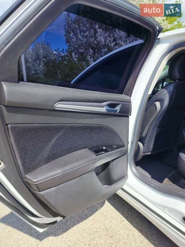 Седан Ford Fusion 2014 в Киеве