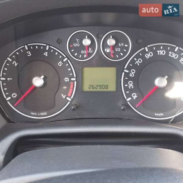 Хэтчбек Ford Fusion 2011 в Киеве