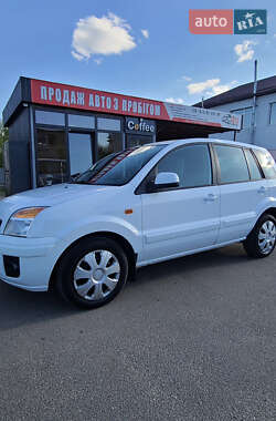 Хэтчбек Ford Fusion 2011 в 