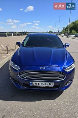 Седан Ford Fusion 2016 в 